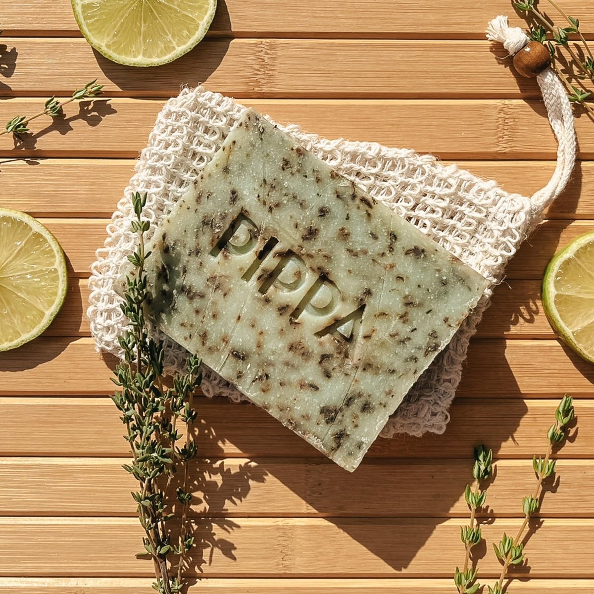 PIPPA Paardenshampoo Thyme & Bergamot - PIPPA Equestrian Soap - Shampoo en crèmespoeling voor huisdieren